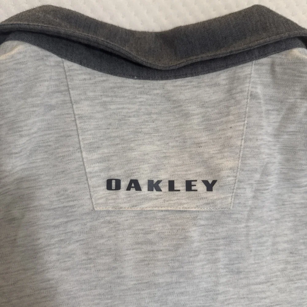 Oakley Golf Polo Shirt L Tailored‎ Fit Mens Short Sleeve Purple Striped Sleeves - Picture 8 of 9